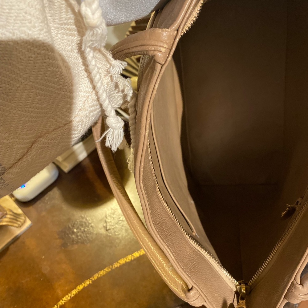 Chanel Tan/Taupe Caviar leather (vintage) Medallion Tote: Gold Hardware-COA - Picture 8 of 11